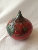 Rosenkugel rot mit grünen Kristallen, D=10cm, H=10cm, €16,-